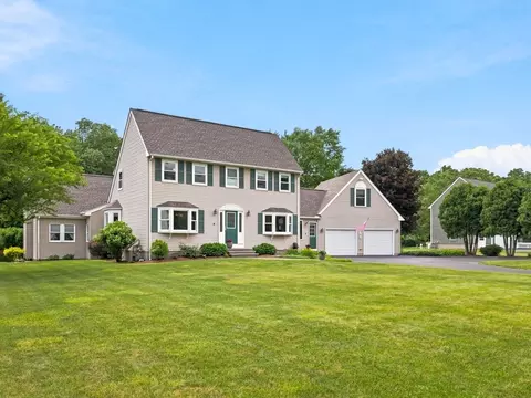 2 Montana Dr, Tyngsborough, MA 01879
