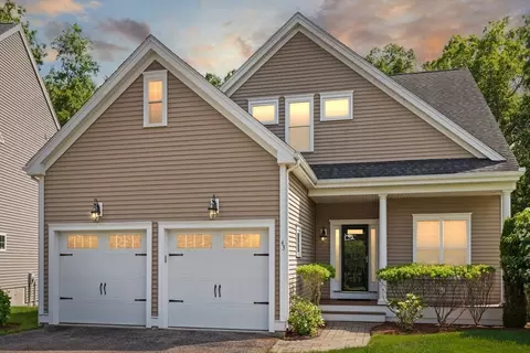 43 Winterberry Ln, Easton, MA 02334