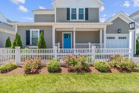 Exterior - 77 Cobblestone Cir, Mashpee, MA 02649 photo 2 of 9