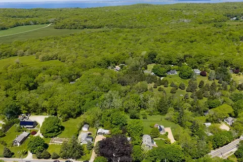 23 Onkokemmy Rd, West Tisbury, MA 02557