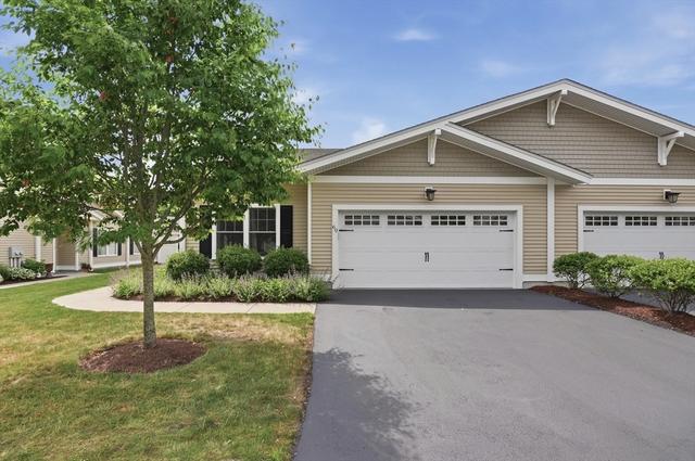 60 Rogerson Xing #60, Uxbridge, MA 01569