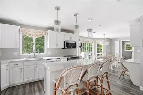 85 Maple Ave, Hanover, MA 02339 photo 3