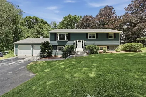 610 Bullard St, Holden, MA 01520