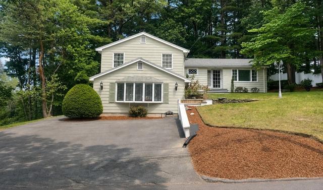 39 Winona St, Peabody, MA 01960