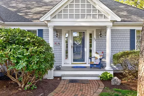 107 Reflection Dr, Sandwich, MA 02563