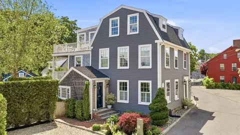 33 Franklin St, Marblehead, MA 01945