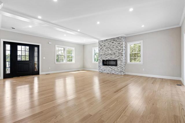 53 Louis St, Holliston, MA 01746