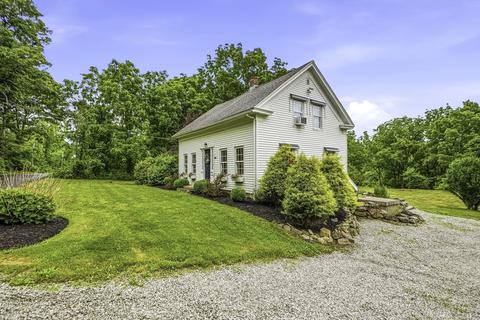 149 Glenview St, Upton, MA 01568 photo 2