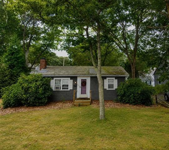 57 Oak St, Teaticket, MA 02536