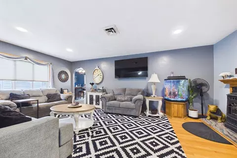 26 Pershing Ave, Acushnet, MA 02743 photo 6