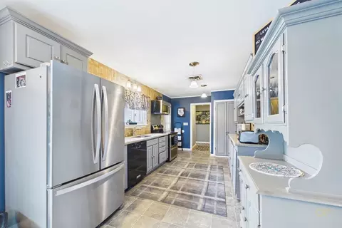 26 Pershing Ave, Acushnet, MA 02743 photo 9