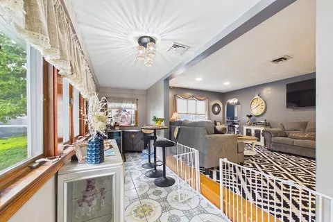 26 Pershing Ave, Acushnet, MA 02743 photo 4