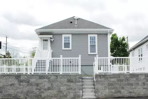 338 Sea St, Quincy, MA 02169