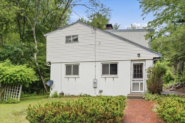 40 Maple St, Holliston, MA 01746