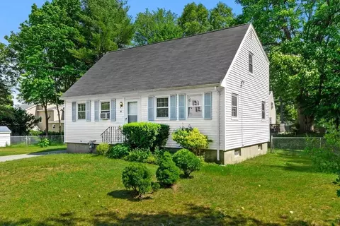 52 Applewood, Billerica, MA 01821