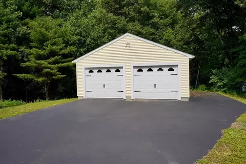 18 Brookside Dr, Douglas, MA 01516 photo 4