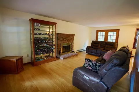 18 Brookside Dr, Douglas, MA 01516 photo 7