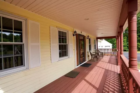 18 Brookside Dr, Douglas, MA 01516 photo 2