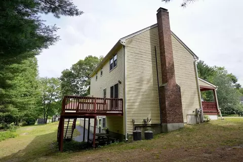18 Brookside Dr, Douglas, MA 01516 photo 6