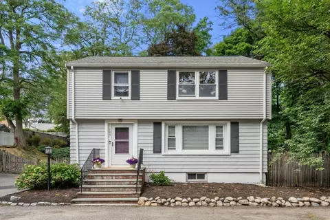 105 Pine Ridge Rd, Medford, MA 02155