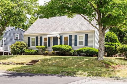 40 Sycamore St, Brockton, MA 02301