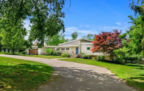 285 Brush Hill Rd, Milton, MA 02186