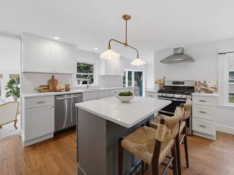 26 Heather St, Beverly, MA 01915 photo 6