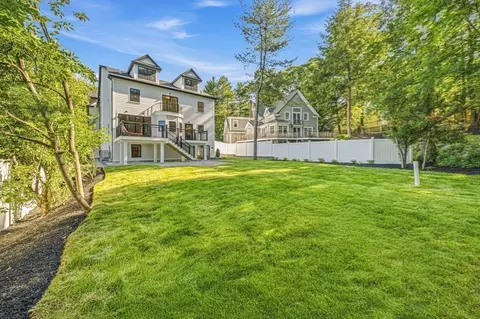 Exterior - 211 High Rock St, Needham, MA 02492 photo 6 of 7