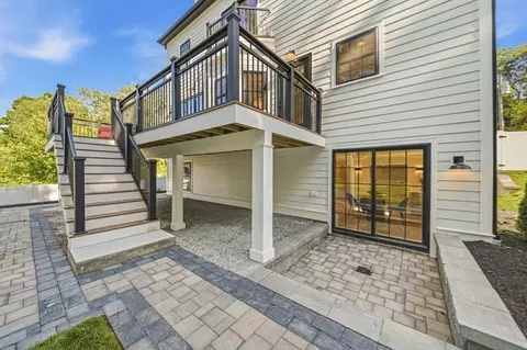 Exterior - 211 High Rock St, Needham, MA 02492 photo 5 of 7