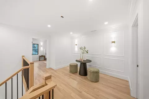 Entry Way - 211 High Rock St, Needham, MA 02492 photo 6 of 9