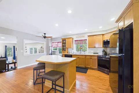 119 Hathaway St, Wareham, MA 02571 photo 9