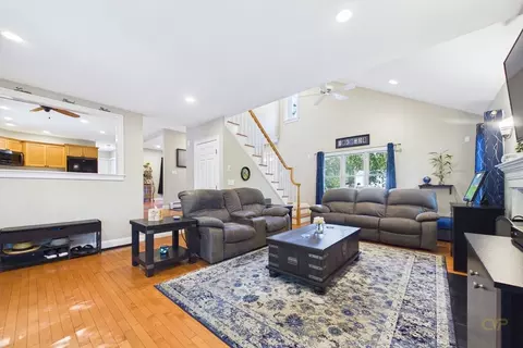 119 Hathaway St, Wareham, MA 02571 photo 6