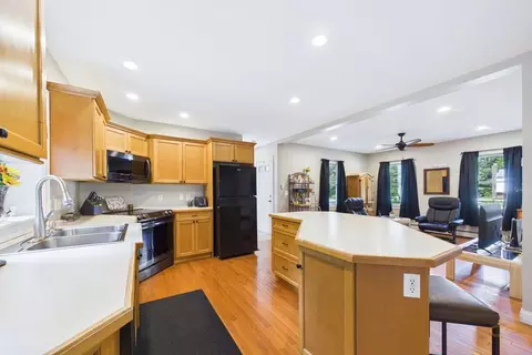 119 Hathaway St, Wareham, MA 02571 photo 8