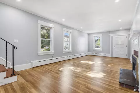 Living - 501 Pine St, Fall River, MA 02720 photo 4 of 8