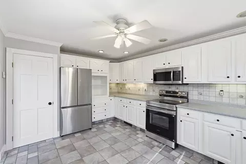 501 Pine St, Fall River, MA 02720 photo 5