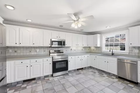 Kitchen - 501 Pine St, Fall River, MA 02720 photo 2 of 3