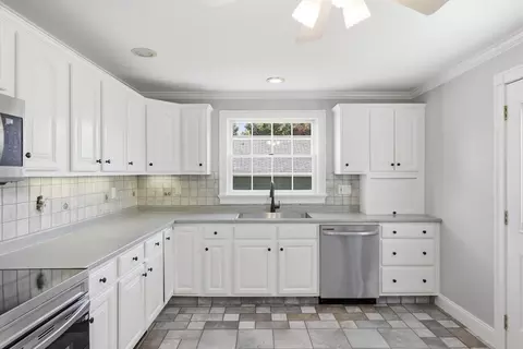 501 Pine St, Fall River, MA 02720 photo 7