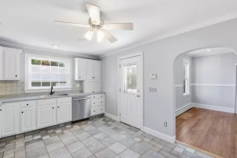 501 Pine St, Fall River, MA 02720 photo 9