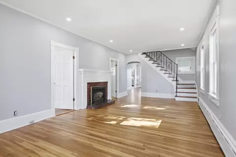 Living - 501 Pine St, Fall River, MA 02720 photo 2 of 8