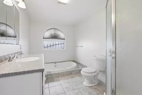 501 Pine St, Fall River, MA 02720 photo 17