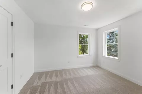 Bedroom - 36 Colonial Rd, Webster, MA 01570 photo 2 of 2