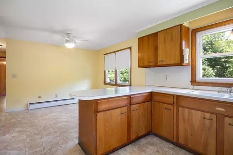 522 Prospect St, Chicopee, MA 01020 photo 8