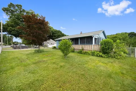 522 Prospect St, Chicopee, MA 01020 photo 2