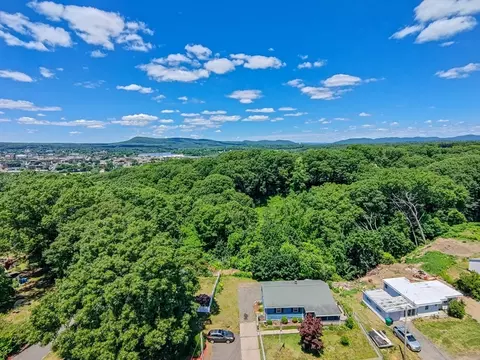 522 Prospect St, Chicopee, MA 01020 photo 6