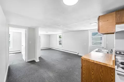 30 Dickinson St, Chicopee, MA 01020 photo 18