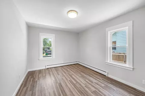 30 Dickinson St, Chicopee, MA 01020 photo 13