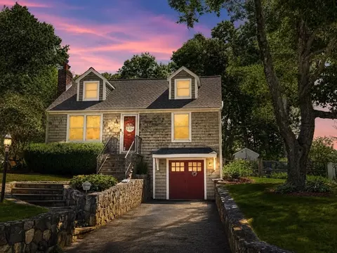 104 Higgins Rd, Framingham, MA 01701