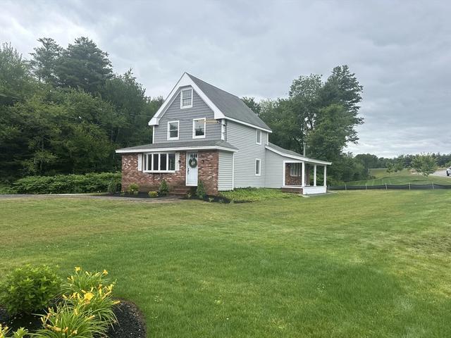 865 Salem St, Groveland, MA 01834