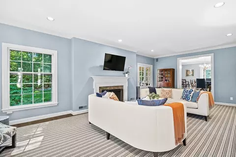 10 Colgate Rd, Wellesley, MA 02482 photo 4