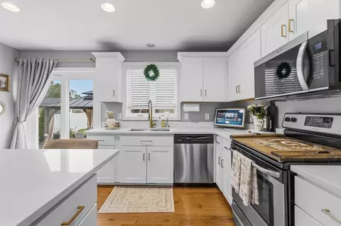 127 Middlesex St, Fall River, MA 02723 photo 8